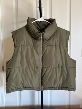 Vero Moda Olive Green Cropped Puffer Vest